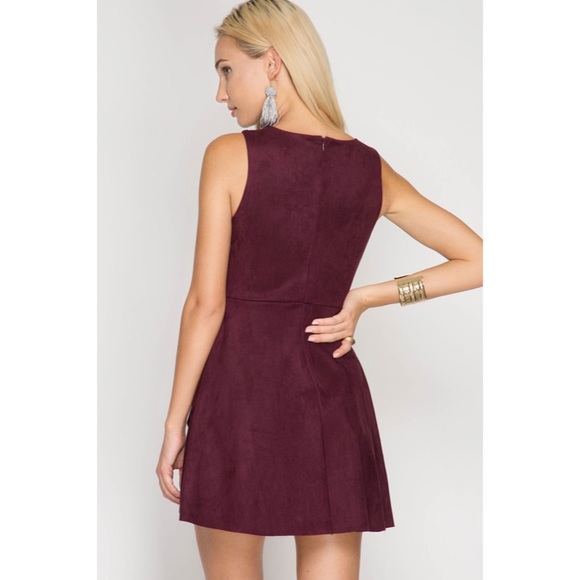 She & Sky Dress in Wine - Picture 5 of 5